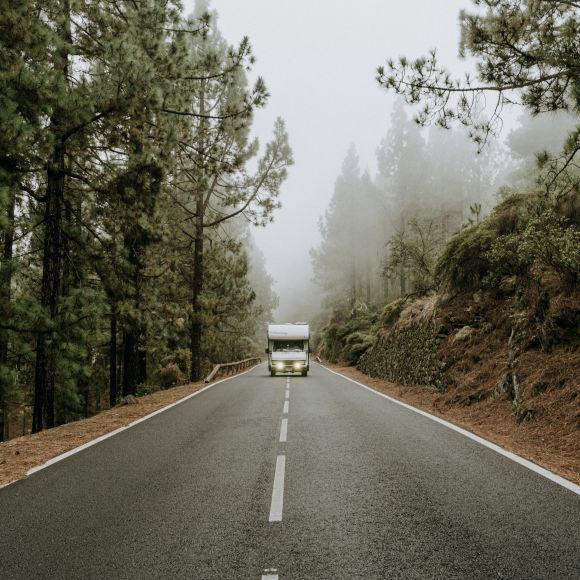 partez à la découverte de l’auvergne en 4 jours : itinéraire, conseils, meilleures visites et paysages incontournables pour un séjour inoubliable au cœur de la nature et des volcans.