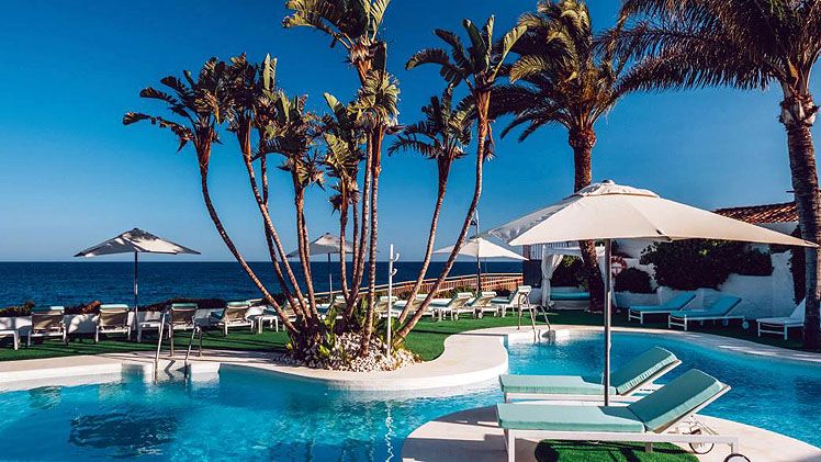 découvrez l'iberostar costa del sol en 2025 : un hôtel 4 étoiles idéalement situé en bord de mer près de marbella, parfait pour des vacances relaxantes entre amis ou en famille sous le soleil de la costa del sol.