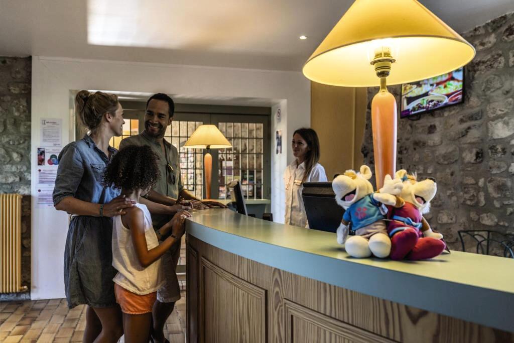 découvrez un séjour inoubliable au lou castel en ardèche pour 2025 : hébergement de charme, nature préservée et nombreuses activités pour toute la famille. réservez vos vacances dès maintenant !