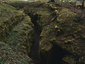 découvrez verdun en 2 jours : explorez ses sites historiques, plongez dans l’histoire de la première guerre mondiale et profitez des incontournables de cette ville mémorable en lorraine.