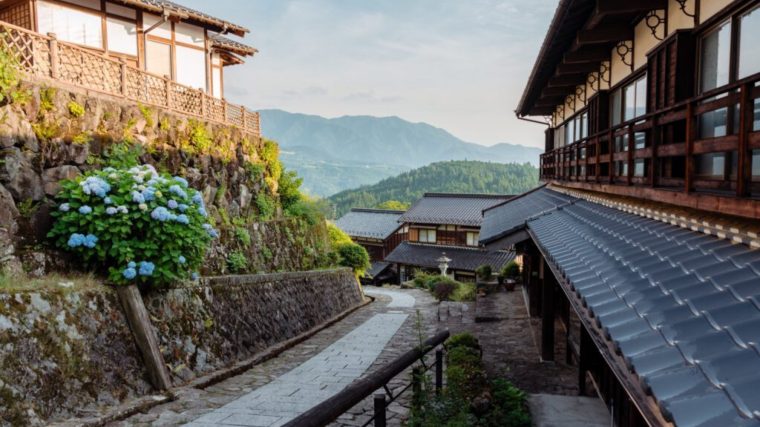 découvrez notre guide complet de la campagne japonaise 2025 : conseils, itinéraires, lieux incontournables et astuces pratiques pour explorer le japon rural et vivre une expérience authentique.