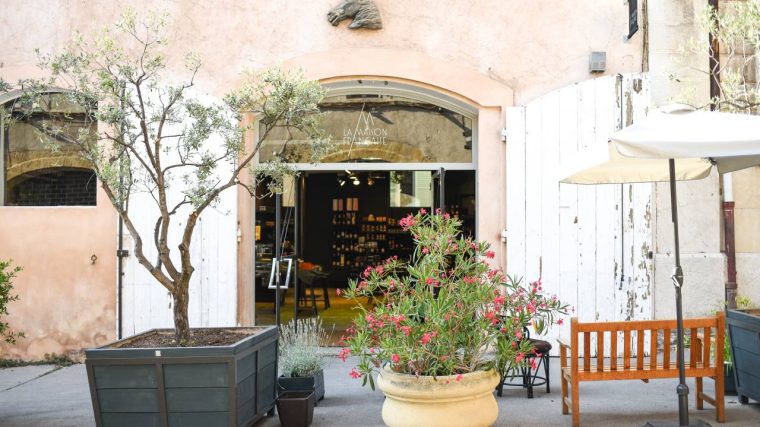 découvrez l'art de vivre à la française avec notre guide complet sur la maison française : décoration, architecture, astuces et inspirations pour un intérieur élégant et authentique.