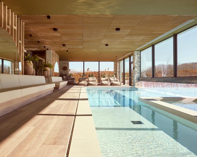 offrez-vous une escapade relaxante en 2025 avec un séjour détente à l'hôtel van der valk : chambres confortables, spa, piscine et gastronomie raffinée, pour des moments de bien-être inoubliables.