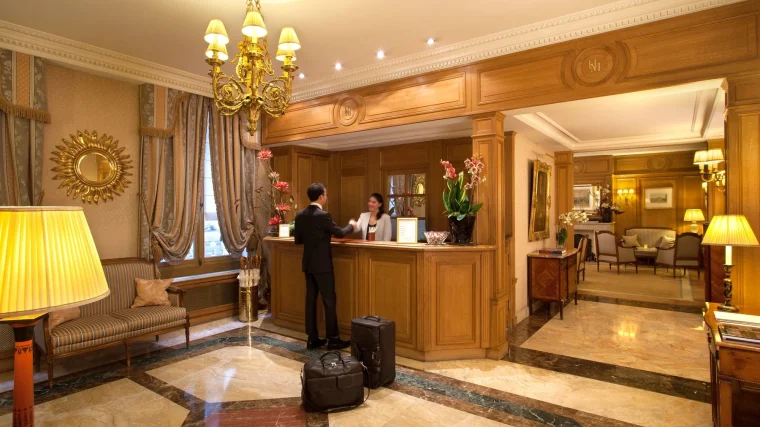 découvrez l'hôtel concorde paris, un établissement de luxe idéal pour un séjour inoubliable en 2025. profitez d'un confort exceptionnel, d'un service haut de gamme et d'un emplacement prestigieux au cœur de paris.