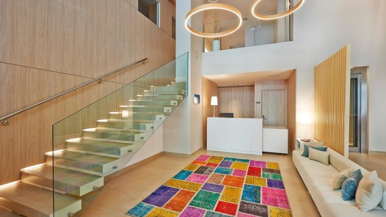 découvrez les avis et tarifs 2025 de l'hôtel omm barcelone. profitez d'un séjour confortable au cœur de la ville avec des services de qualité et des offres attractives.