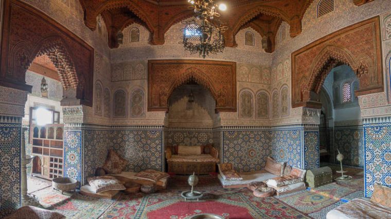 découvrez l'histoire fascinante et les secrets cachés du palais jamai, un joyau architectural et culturel riche en traditions au cœur du maroc.