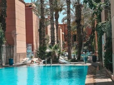 découvrez le riad pourpre, une oasis de charme à marrakech alliant authenticité, confort et élégance pour un séjour inoubliable au cœur de la médina.