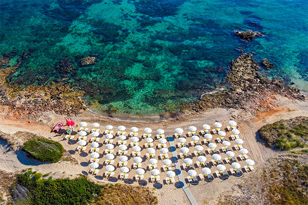 découvrez un séjour inoubliable à cala della torre en 2025 : plages paradisiaques, activités variées et hébergements de charme pour des vacances réussies.