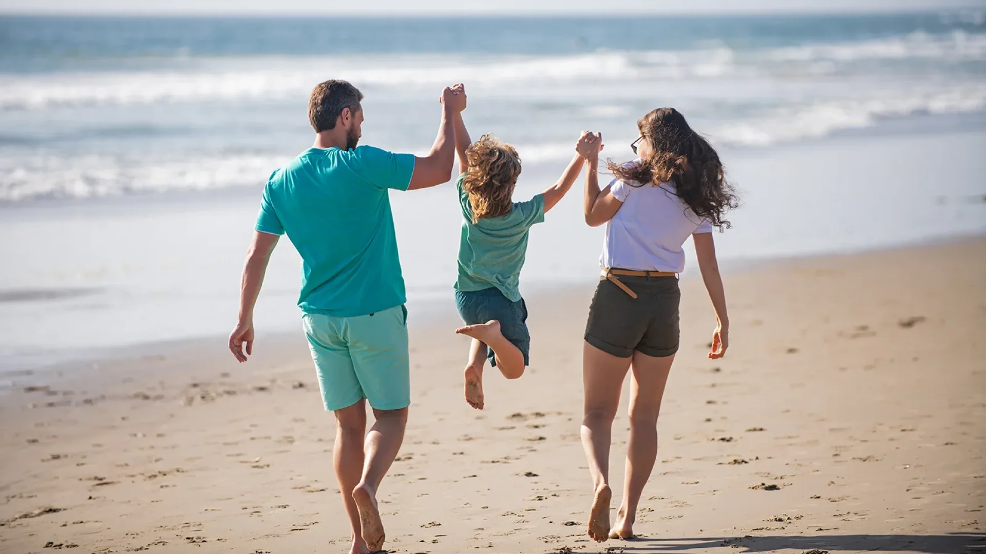 découvrez les meilleures offres pour vos vacances en famille à royan en 2025. profitez d'un séjour inoubliable dans un village adapté à tous, entre mer, nature et activités pour petits et grands.