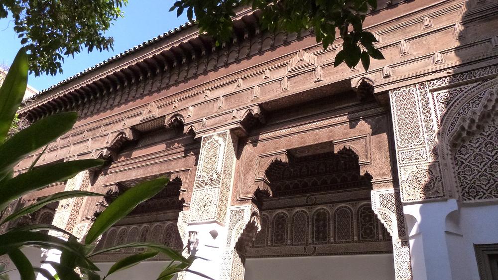 découvrez l'histoire fascinante du palais blanc de marrakech et préparez votre visite pour explorer ce joyau architectural au cœur de la ville rouge.