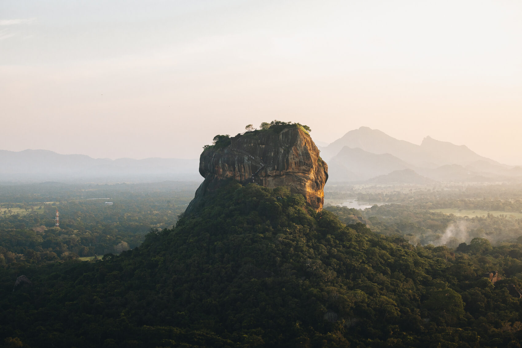 découvrez un itinéraire complet pour visiter le sri lanka en 10 jours en 2025 avec nos conseils pratiques pour un voyage réussi alliant culture, nature et aventure.