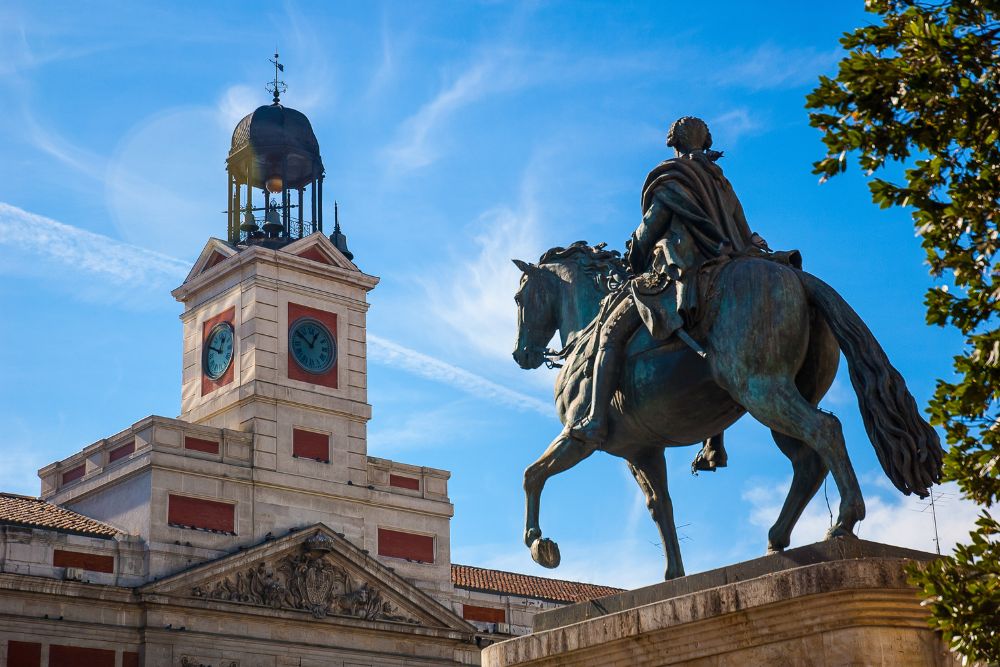 découvrez nos voyages organisés en espagne pour 2025 : itinéraires captivants, sites incontournables et expériences authentiques pour une aventure inoubliable.