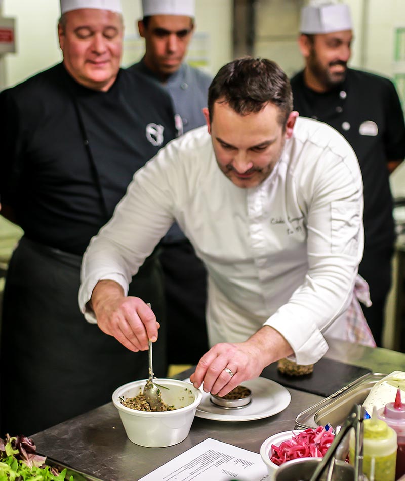 découvrez comment choisir la demi-pension idéale dans un hôtel pour profiter pleinement de votre séjour avec repas inclus et services adaptés à vos besoins.