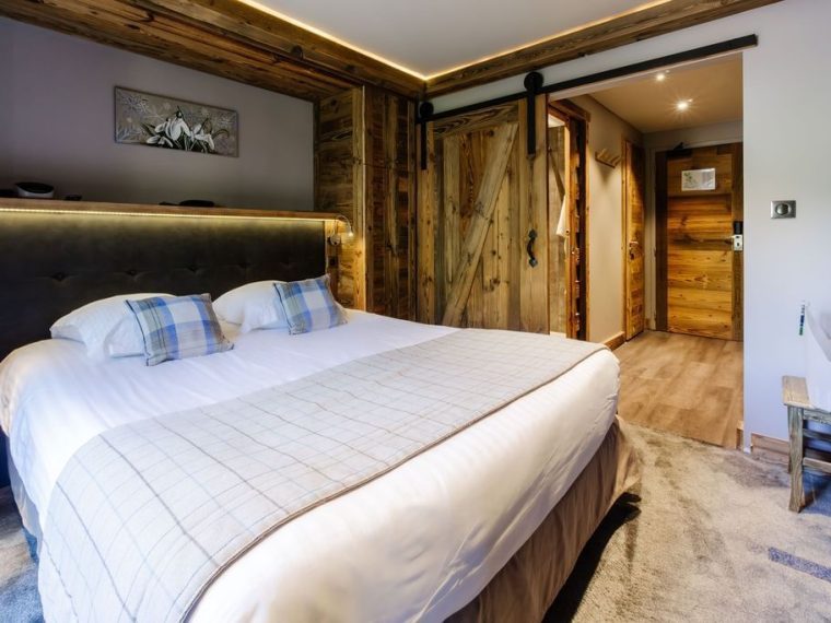 découvrez comment choisir la demi-pension idéale pour votre séjour à l'hôtel, alliant confort, repas équilibrés et économies pour des vacances réussies.