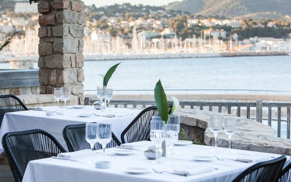 découvrez le guide 2025 de l'hôtel delos à bendor : hébergement, services, activités et conseils pour un séjour inoubliable sur l'île de bendor.