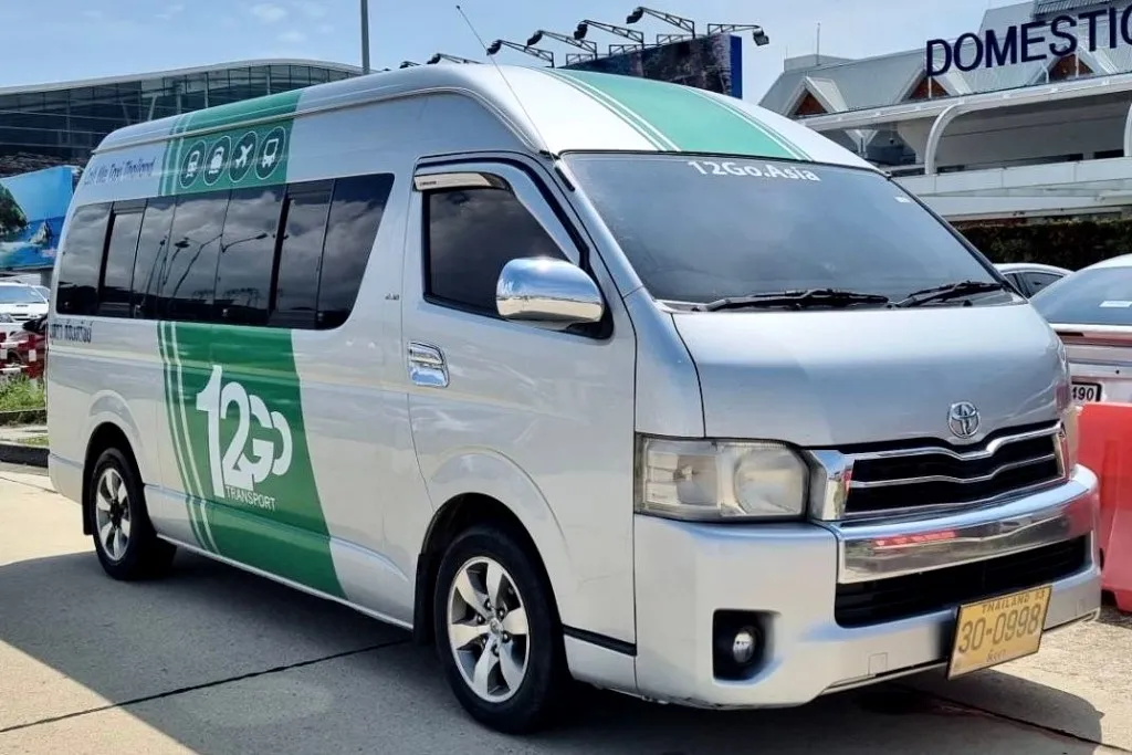 comparez khao lak et phuket pour vos vacances 2025 et découvrez quelle destination correspond le mieux à vos envies et besoins.