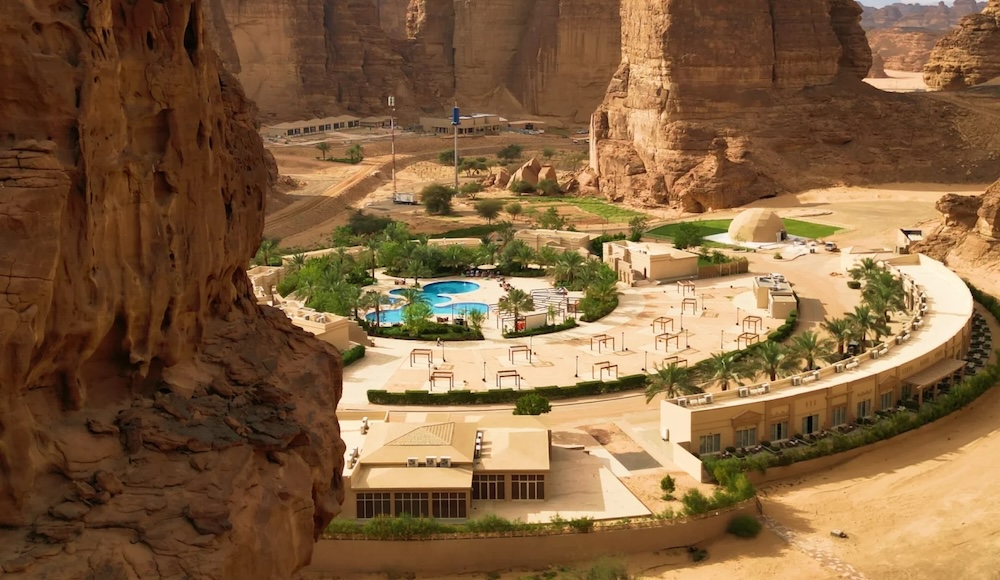 découvrez shaden resort, une expérience de luxe unique au cœur du désert, alliant confort raffiné et paysages époustouflants.